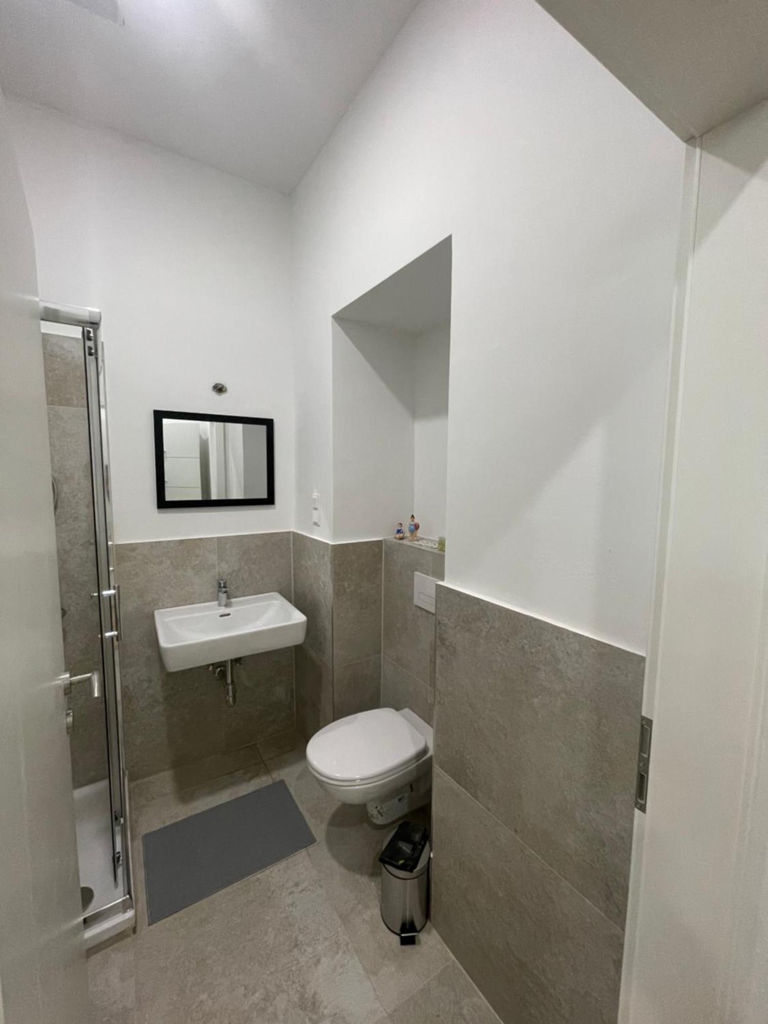 New Apartment With Balcony 11 Виена Екстериор снимка