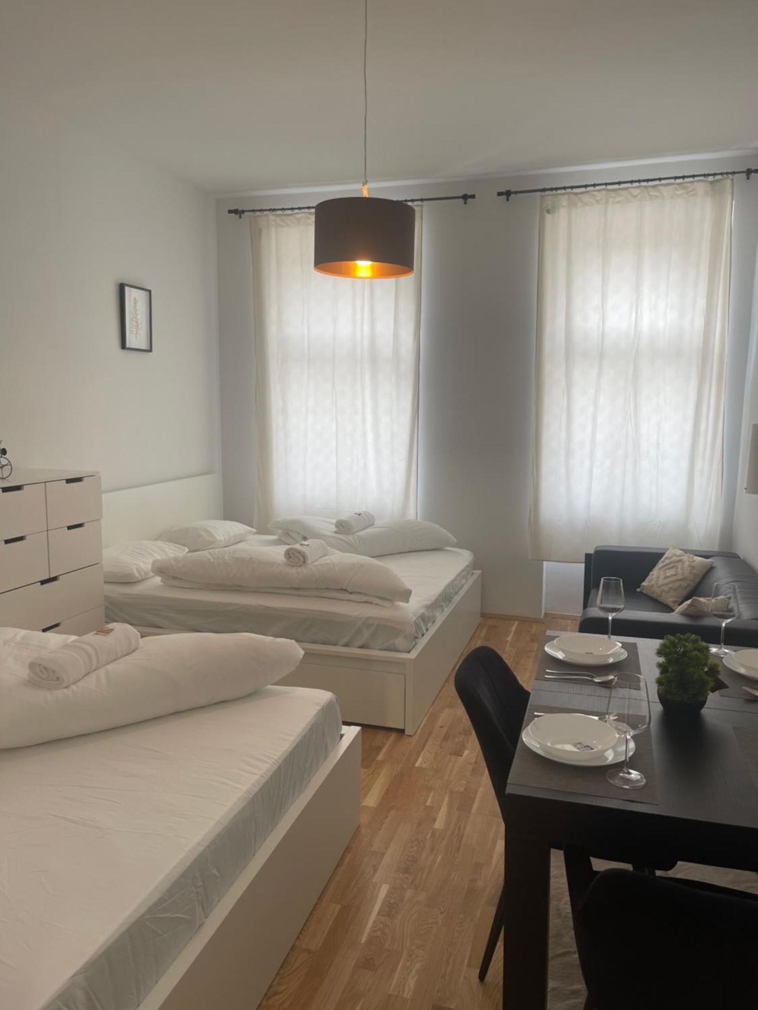 New Apartment With Balcony 11 Виена Екстериор снимка